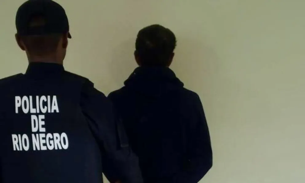 El individuo poseía tobillera electrónica. Foto: Policía de Río Negro 