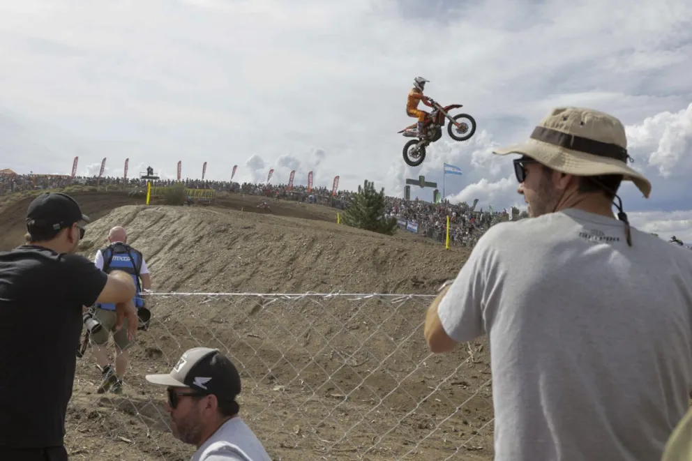 Vialle ganando la primera posición / Foto Euge Neme