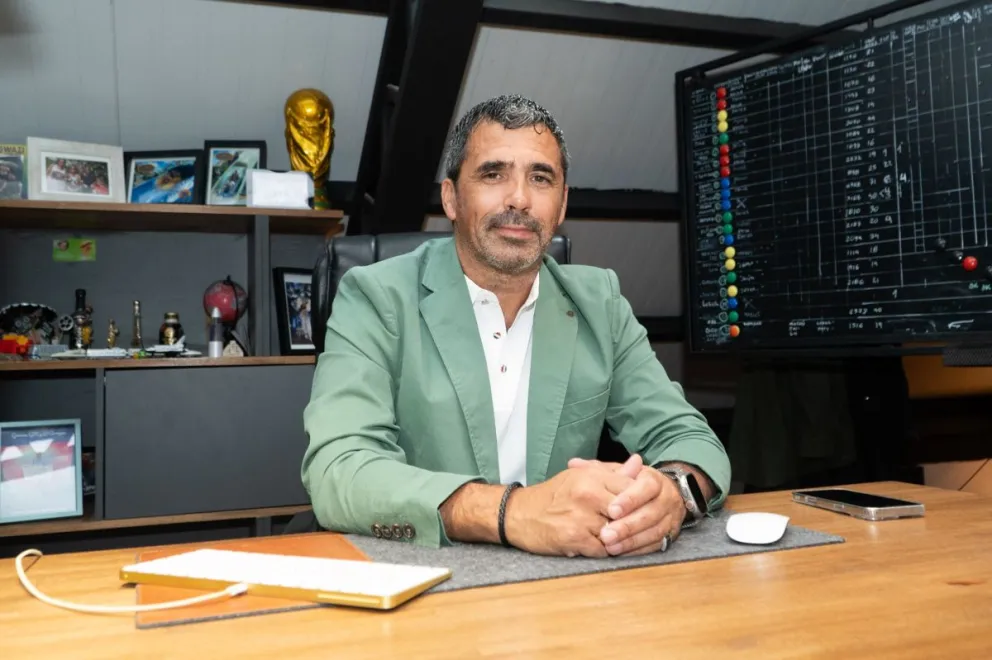 Gastón Martos CEO de GM) Terrazas Bar de Altura, Chocolateria Arrayan, Hormigonera 3 Reyes, Chocolateria / Heladeria Momentos (Las Grutas).