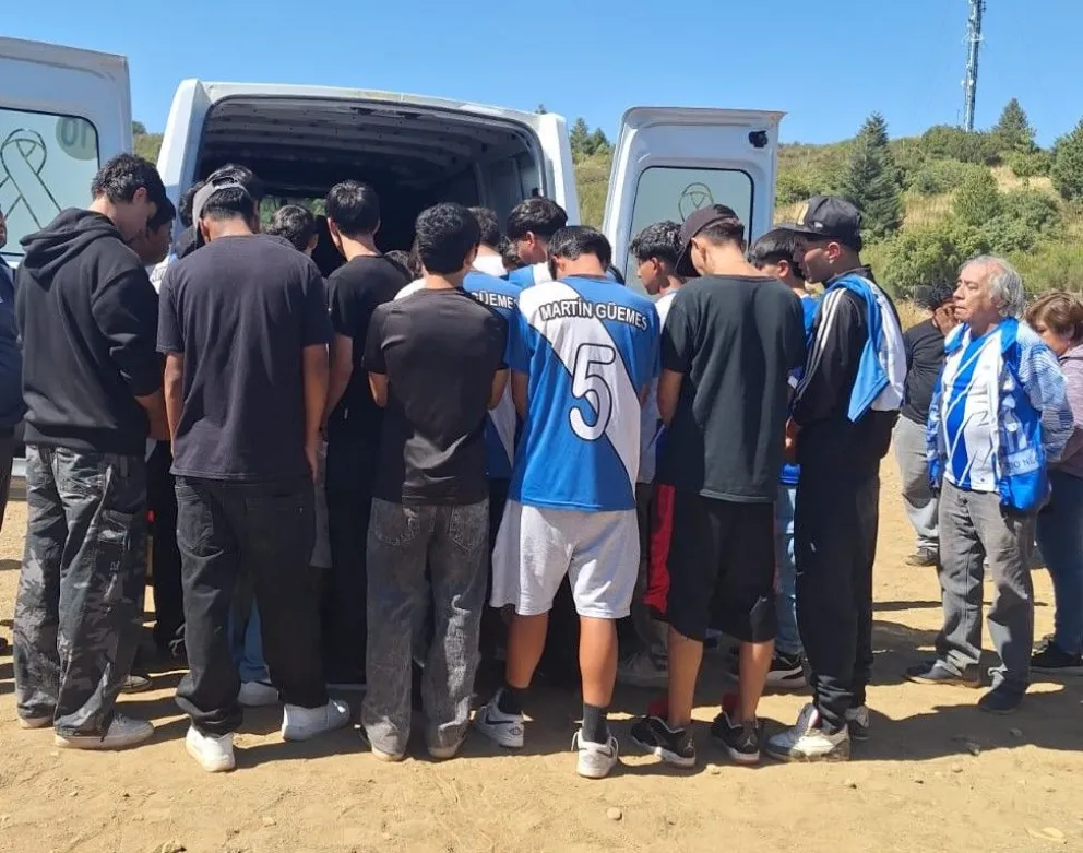Una despedida que impacta de lleno en el fútbol local.
