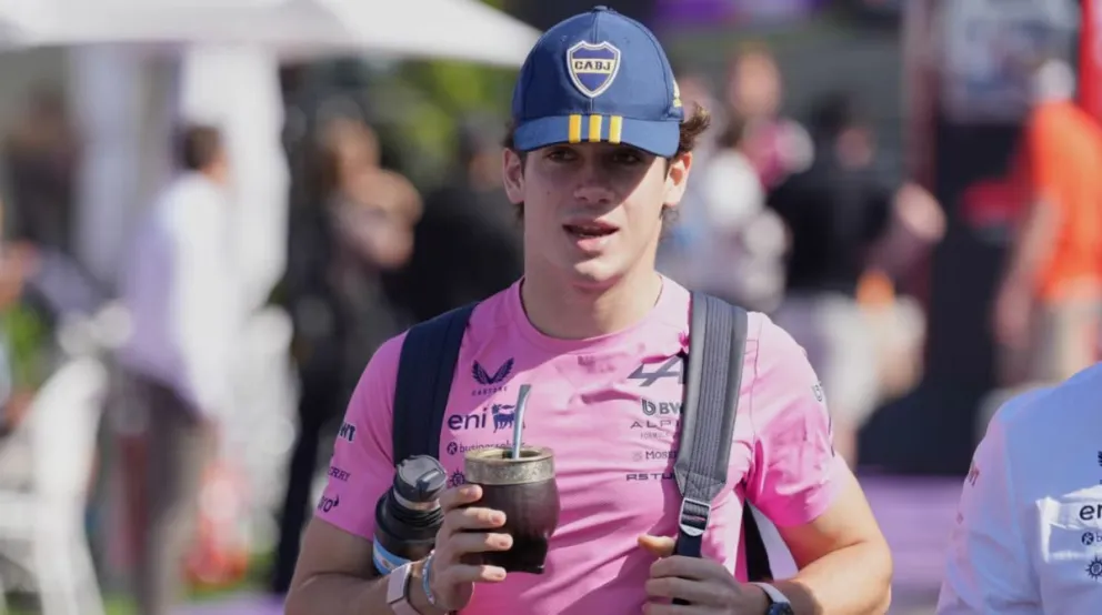 Colapinto en su llegada a China.