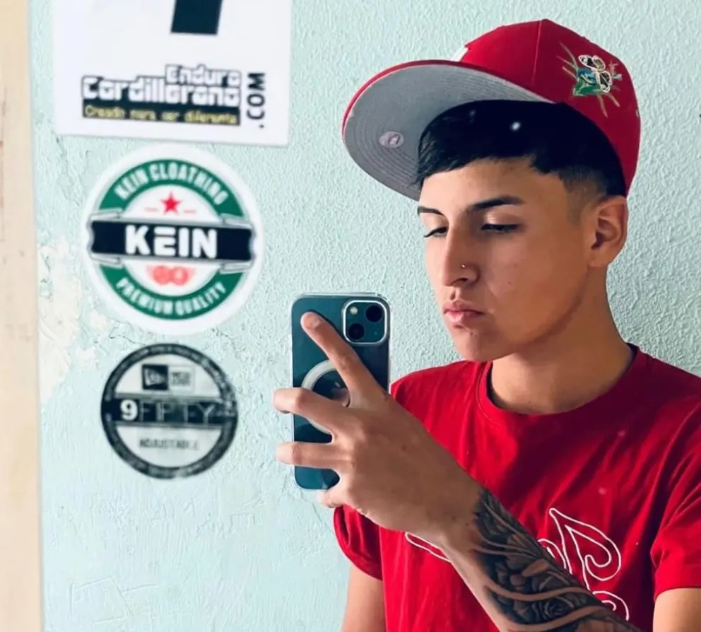 Marcha para pedir Justicia por Tomás Alarcón, el joven asesinado en pleno centro de Bariloche.