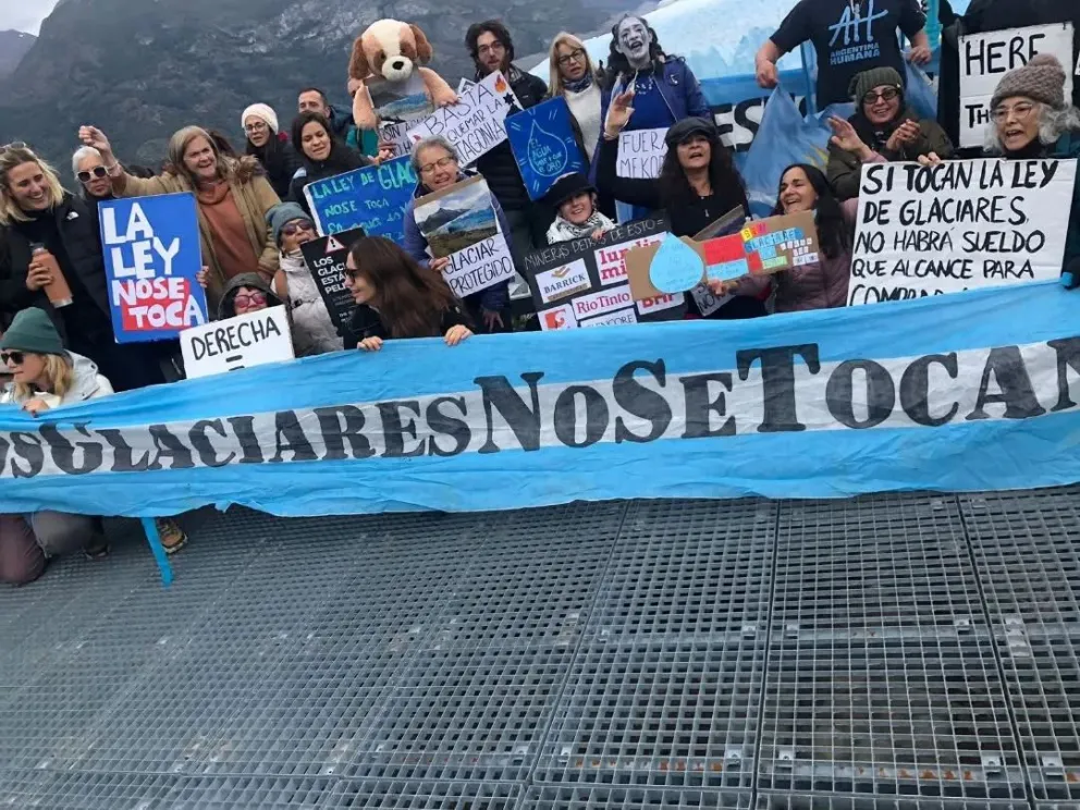Se manifestaron en uno de los balcones principales del circuito de pasarelas. Foto InfoChucao.