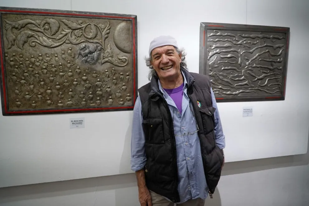 Un hombre que hace del fierro arte (fotos: Facundo Pardo).