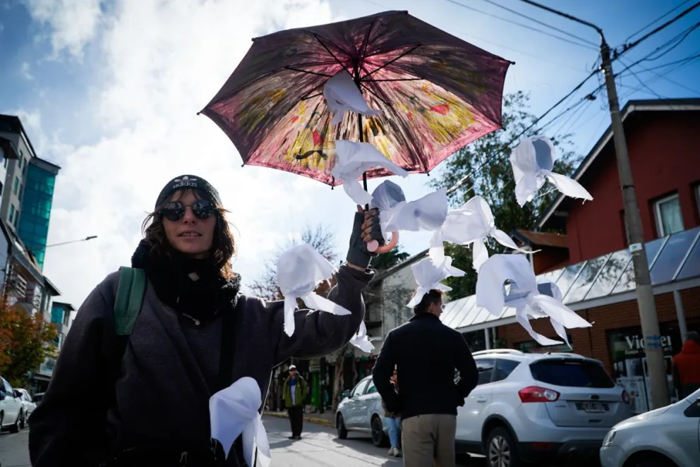 Los pañuelos como emblema (fotos: Facundo Pardo).