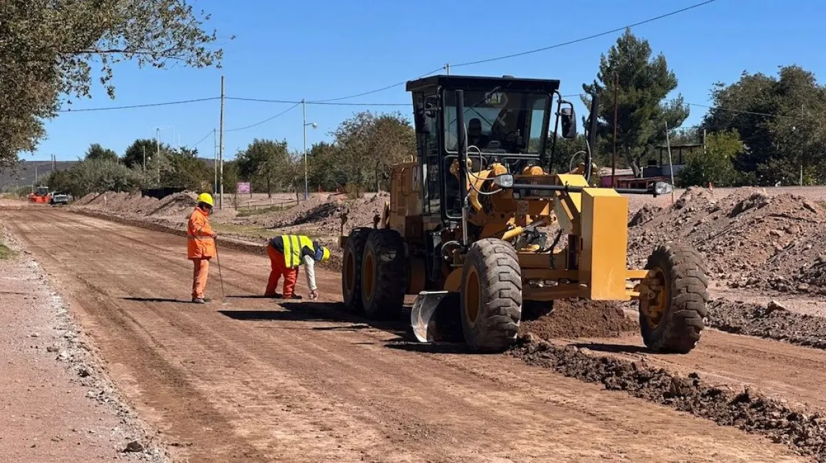 Obra histórica en El Cuy: por primera vez tendrá pavimento urbano con la repavimentación de las rutas 6 y 8