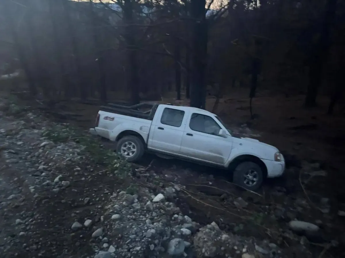 Camioneta municipal volcó camino a Puerto Patriada sin víctimas fatales