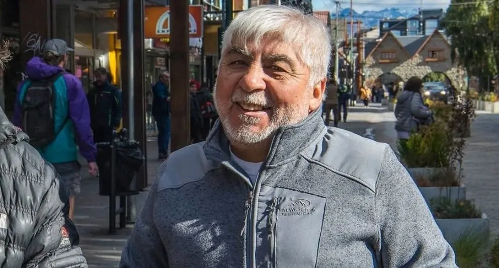 Dolor por la muerte de Misquito, el cafetero de Bariloche que recorría la ciudad pero tenía su parada en Onelli y Albarracín.