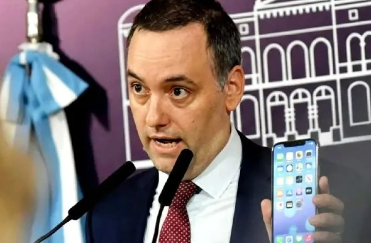 Manuel Adorni fue imputado por presunto enriquecimiento ilícito