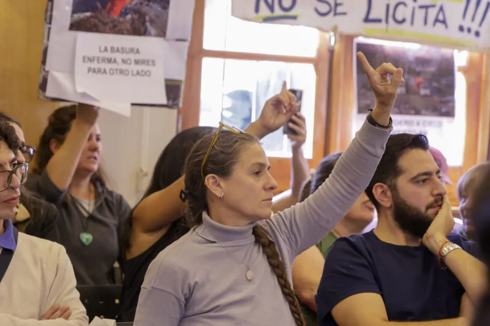 Vecinos del Alto piden el cierre del predio. Foto Euge Neme