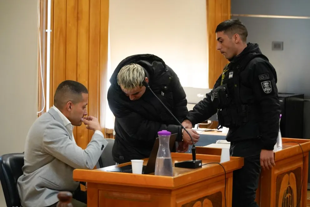 El autor del crimen seguirá preso por ocho años, mientras que el joven que lo ayudó a escapar recuperó la libertad. 