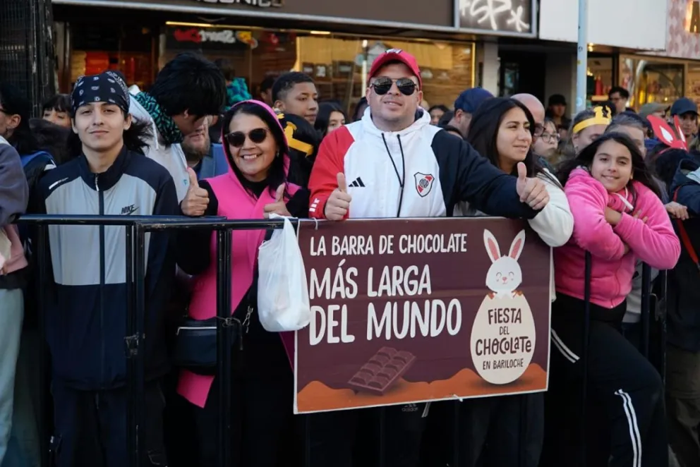 La gente sigue disfrutando un evento bien barilochense / Foto Facu Pardo 