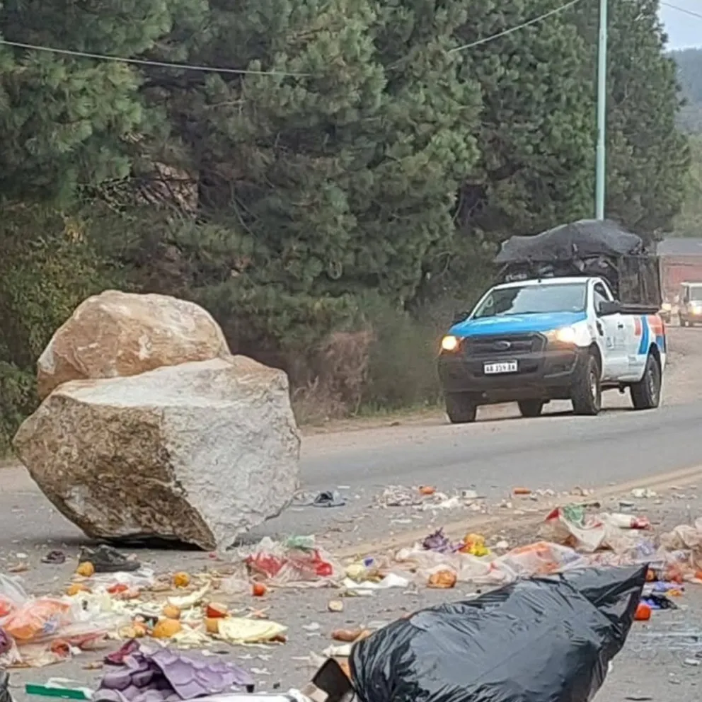 Se deslizaron enormes piedras de una ladera de Junín de los Andes, en Ruta 40.