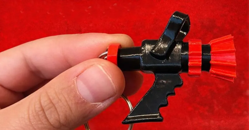 Adquiriendo un llavero colaboran con la meta de montar el gimnasio.