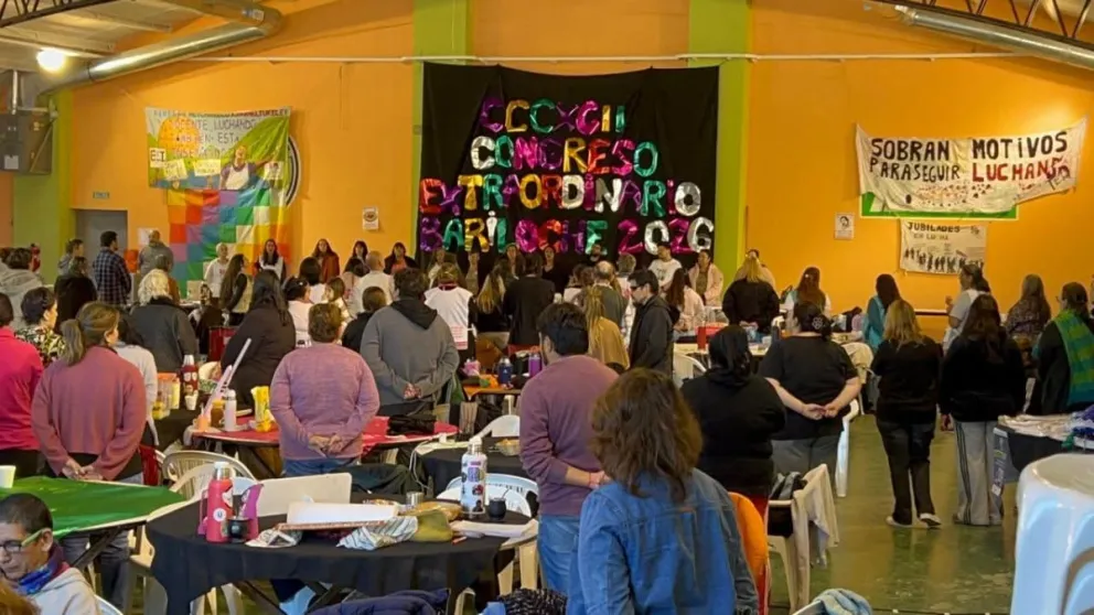 A dos días de la mesa, sesiona el congreso de Unter.