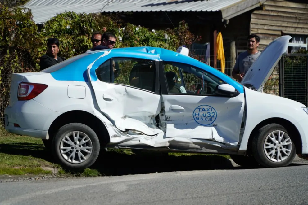 Fuerte choque. Fotos: Facundo Pardo