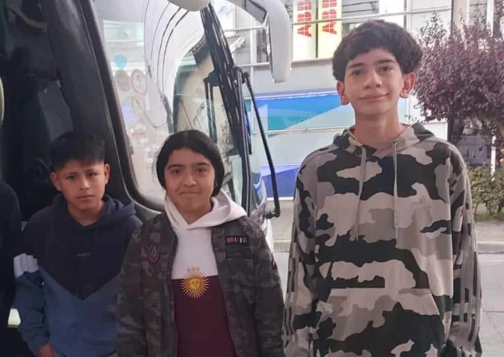 Gran expectativa antes de partir desde el Estadio Municipal de Bariloche. Foto gentileza Luis Barrera.