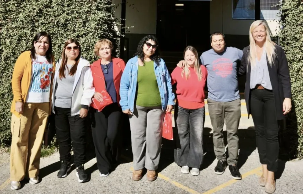 El equipo de trabajo en el colegio Castex 