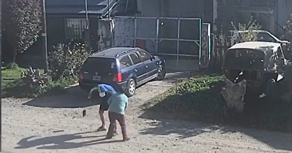 El malviviente se acercó por atrás sin dale tiempo a reaccionar.