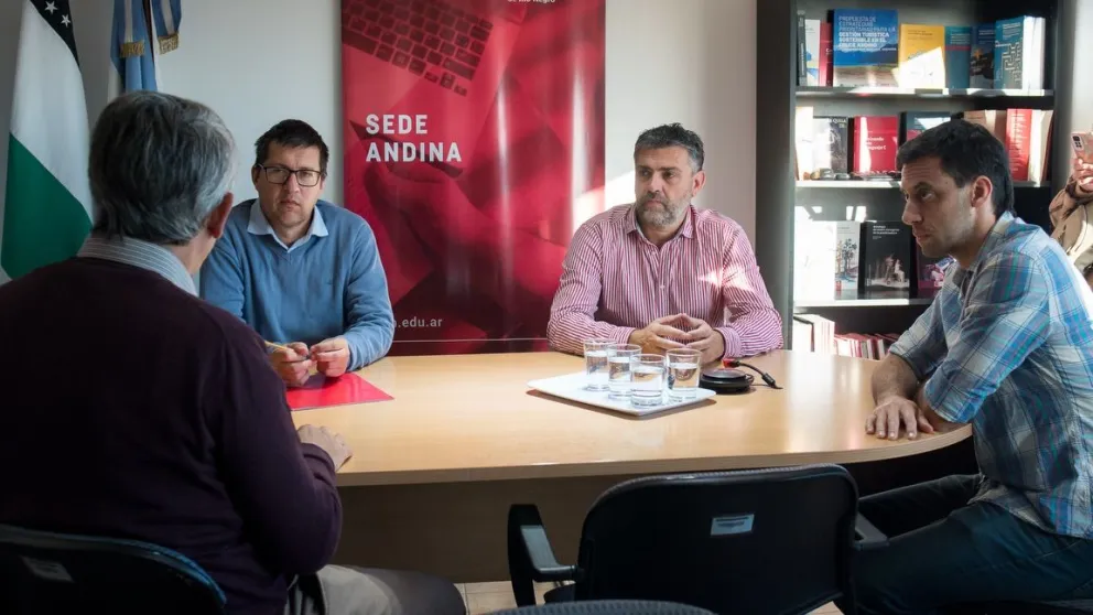El convenio apunta a fortalecer la formación en una temática con demanda creciente, vinculada a la carrera de Medicina y a las condiciones naturales de la región. Fotos UNRN.