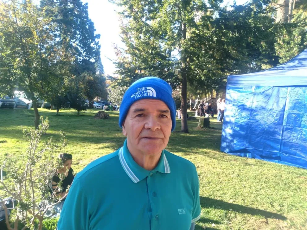 Un hombre que ha hecho de las antigüedades su vida.