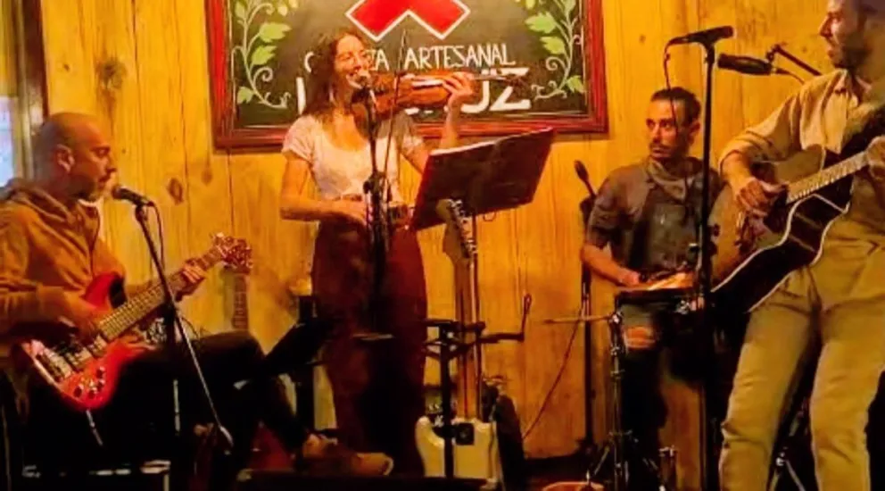 Una oportunidad de escuchar buena música en el Puerto San Carlos (imágenes gentileza).