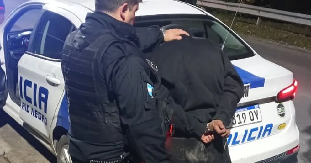 Se iniciaron dos actuaciones: por la fuga – atentado y resistencia a la autoridad – y por la tenencia de los estupefacientes.