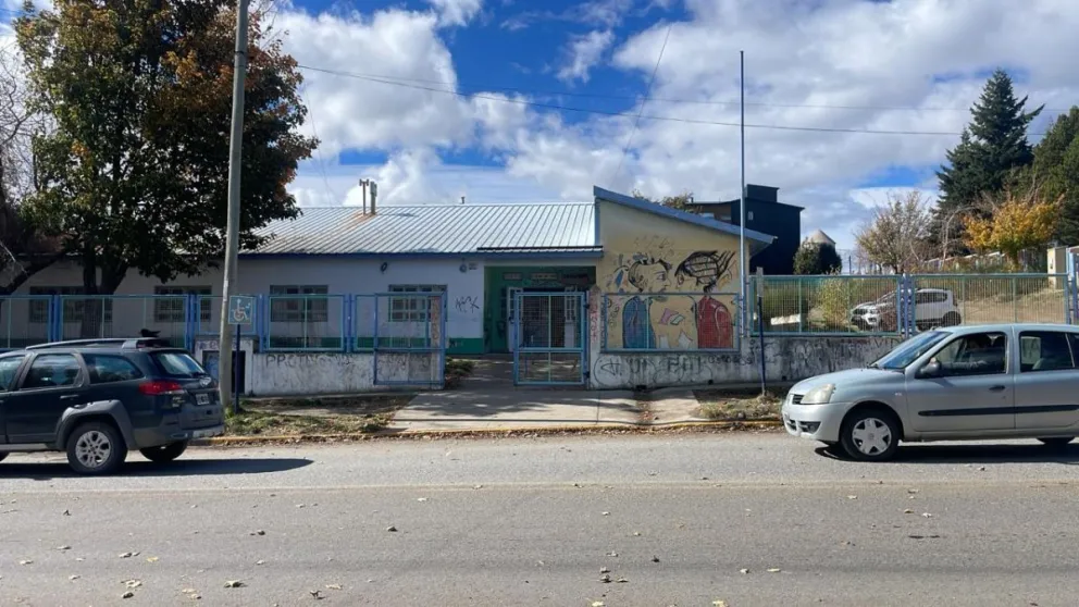 Suspenden las clases en la ESRN 105 por otra amenaza de tiroteo. 