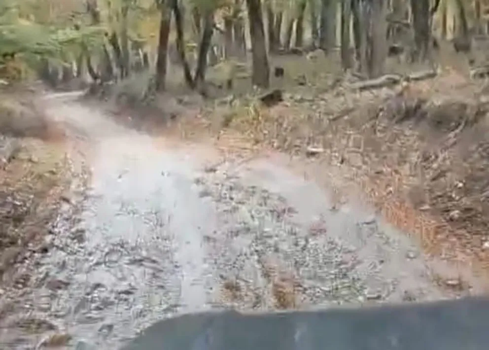 Las autoridades aclararon que las sendas serán reabiertas automáticamente una vez que cesen las alertas.