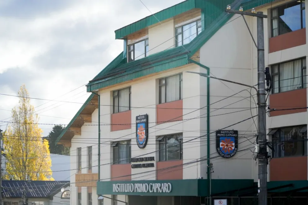 Preocupación de padres del Colegio Primo Capraro. Foto: Facundo Pardo. 