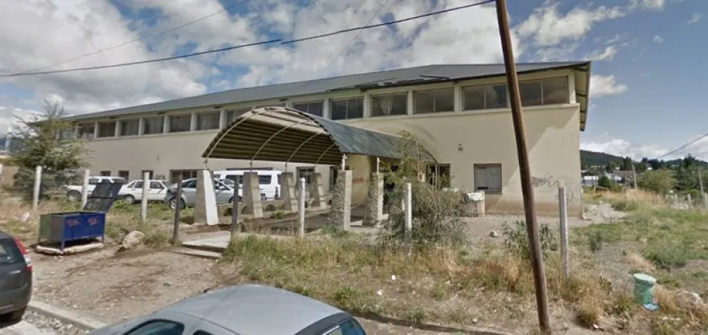 Encontraron un casquillo de bala en uno de los baños de la Nehuen Peuman. 