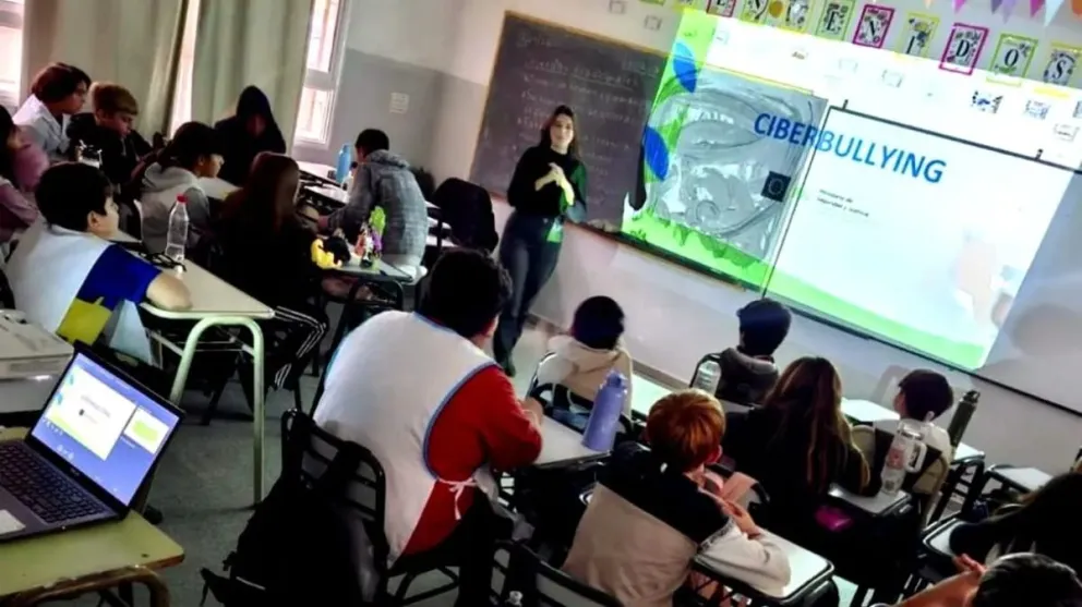 A través de juegos y situaciones cotidianas los chicos identifican emociones.