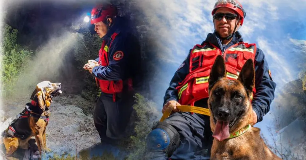 Asher junto a Silva y Ares con Morán, el binomio canino de la institución.