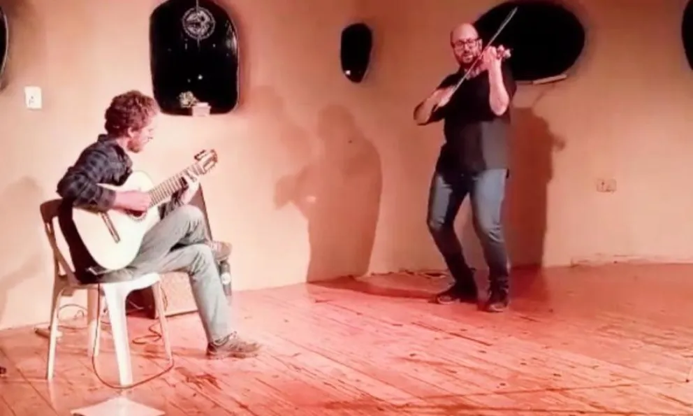 El dúo que llegará de la Comarca Andina del Paralelo 42°.