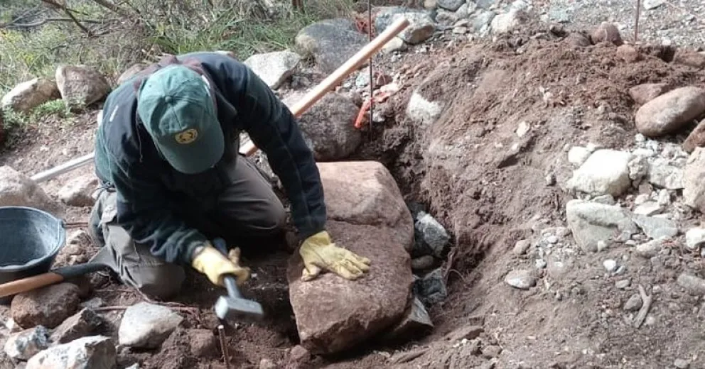 Realizan diversas tareas sobre la traza del sendero.