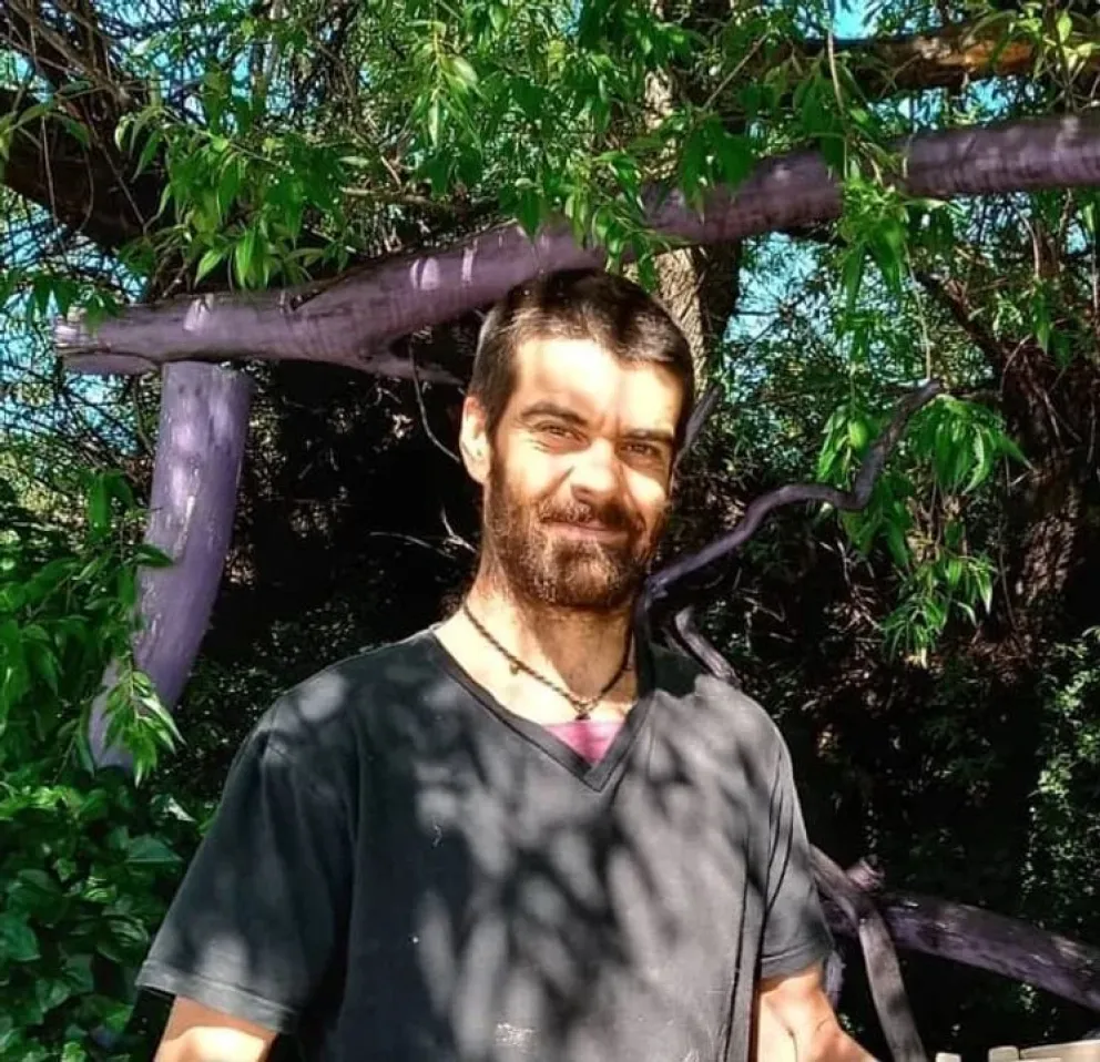 Buscan por agua y tierra a un hombre desaparecido desde el miércoles en la zona de Trevelin. 