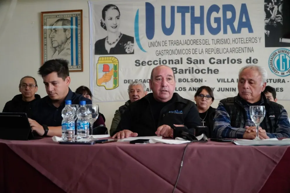 Aseguran que la Reforma va en contra de la Constitución Nacional y los derechos adquiridos a lo largo delos años. Fotos de Facundo Pardo.