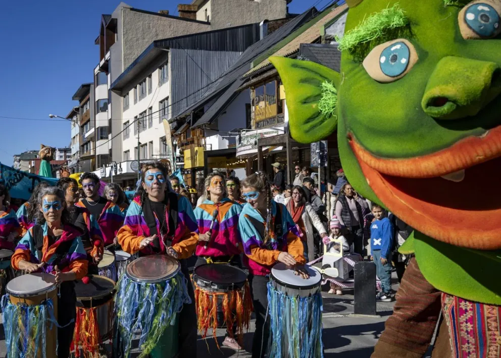 Todo listo para el infaltable Desfile de Gigantes.