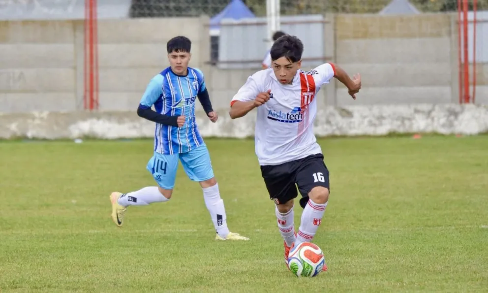 El talentoso jugador pertenece a Estudiantes Unidos. Foto: Vero V. 