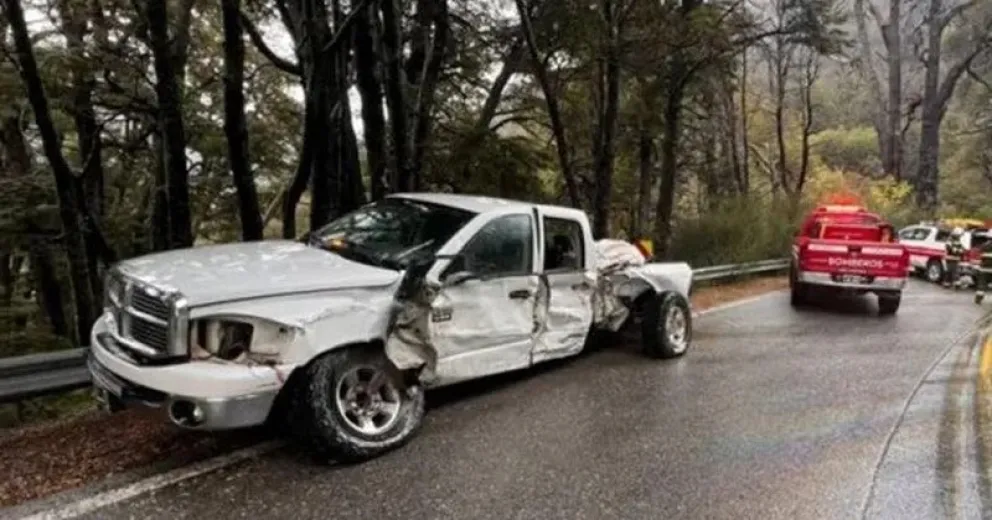 Durante varias horas se demoró el tránsito hasta extraer los vehículos de la cinta asfáltica.