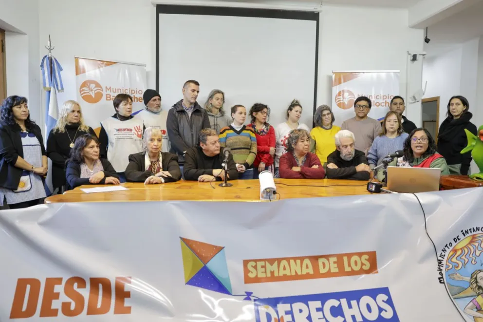 Se presentó en la Sala de Prensa Municipal. Fotos Eugenia Neme.