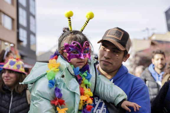 2026-05-09 desfile titeres
