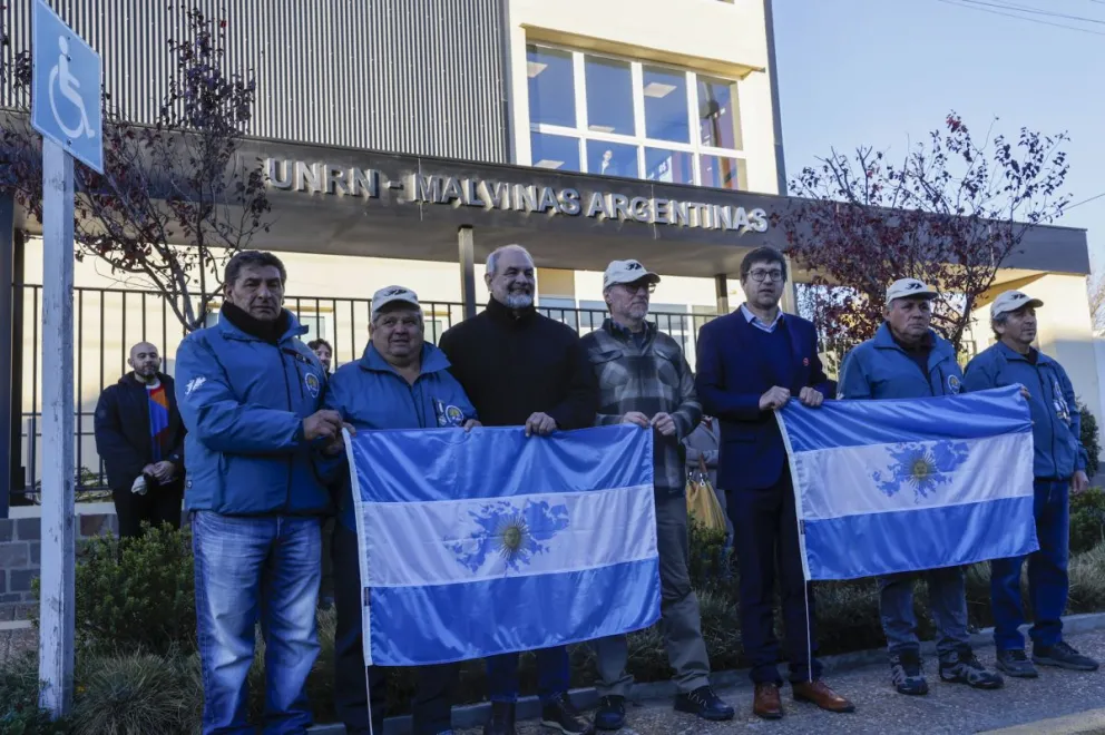 Homenaje de la UNRN a los Veteranos de Malvinas de Bariloche. Fotos; Eugenia Neme