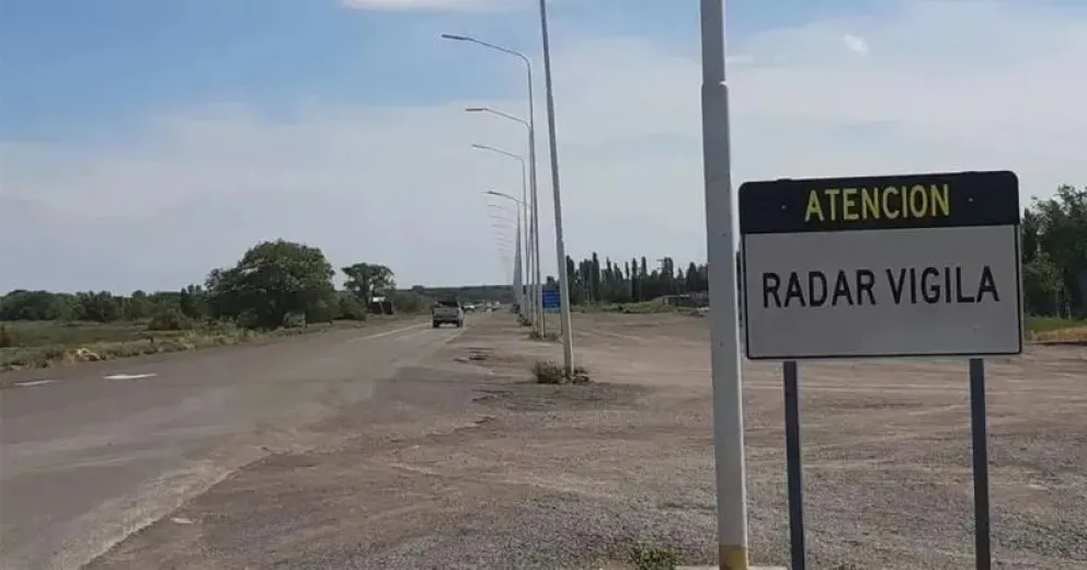 Los radares instalados en rutas nacionales de Río Negro comenzarán a emitir multas efectivas desde el próximo 21 de mayo tras finalizar la etapa de prueba y calibración. Foto: archivo.
