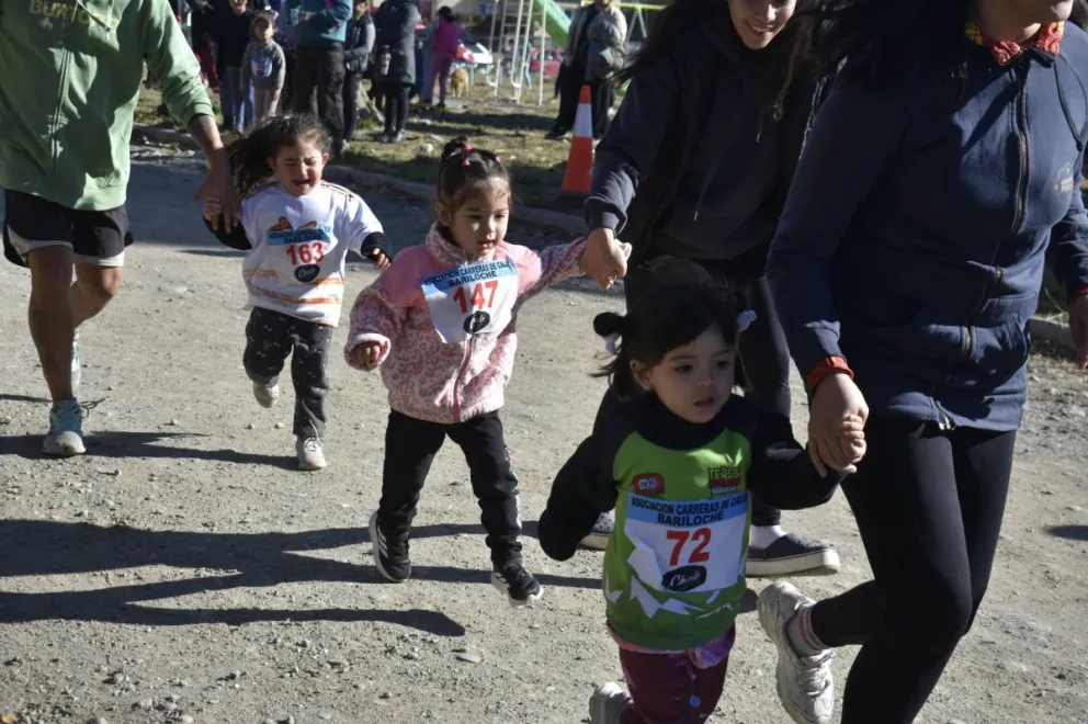 Los más pequeños también disfrutaron de la última fecha en el barrio 270 Viviendas. Fotos: Carreras de Calle.
