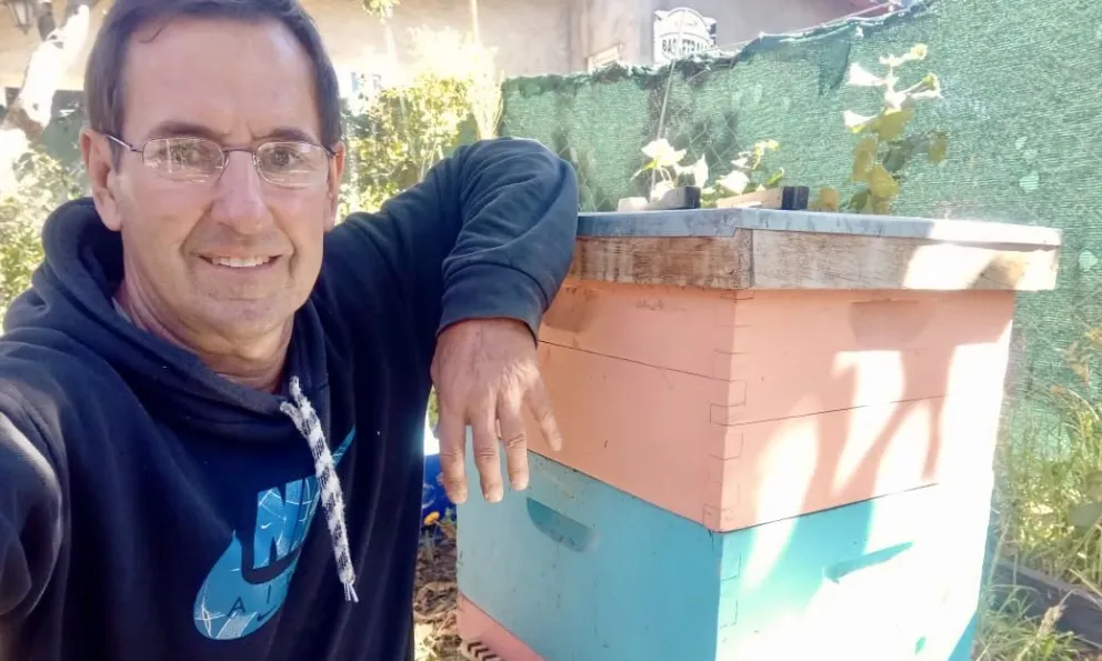Jorge D'Ottavio, un apasionado de las abejas. 