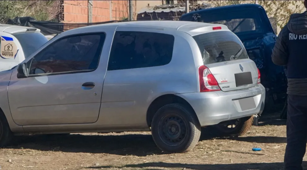 Encontraron el auto en el barrio 2 de Abril. Foto: gentileza. 