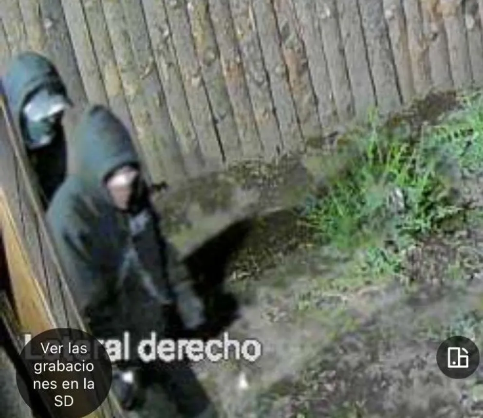 Encapuchados y con guantes, desvalijaron una casa del oeste de Bariloche. 