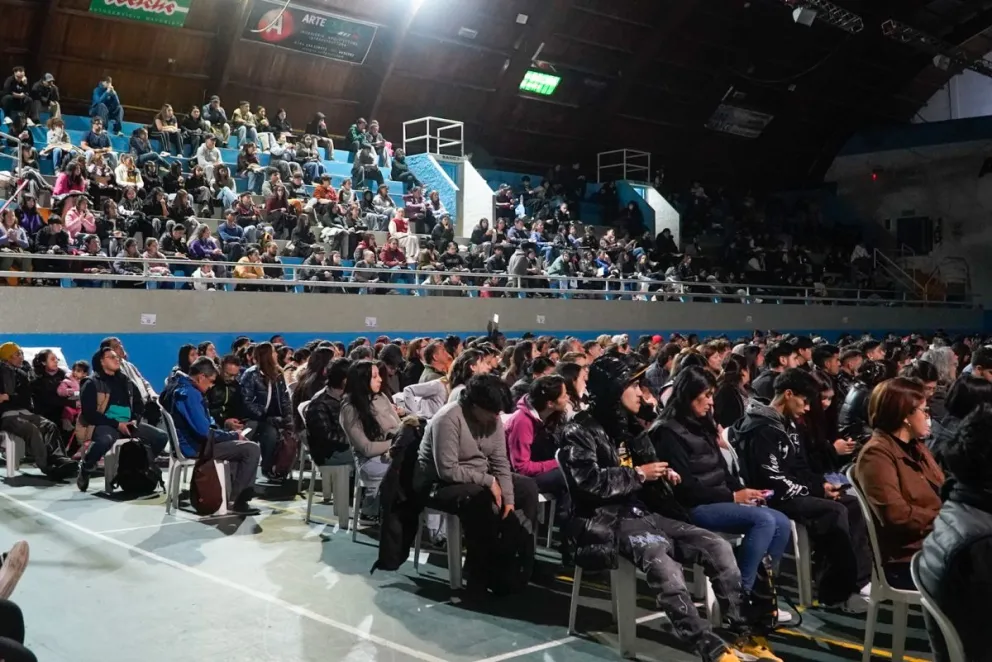 Muchas personas en un curso que termina el lunes que viene. Fotos Facu Pardo 