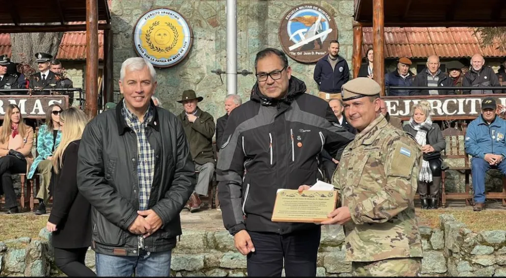 Antonio Zidar estuvo en representación del Municipio en el acto. 